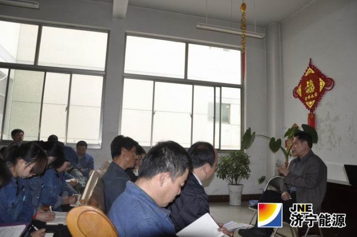 花园煤矿班子成员相继到联系点征求意见