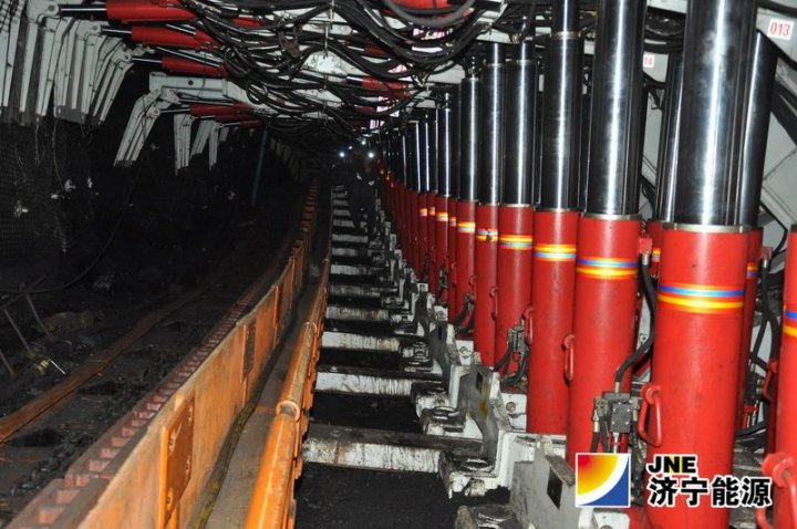 义桥煤矿提前6天完成4302综放工作面安装任务