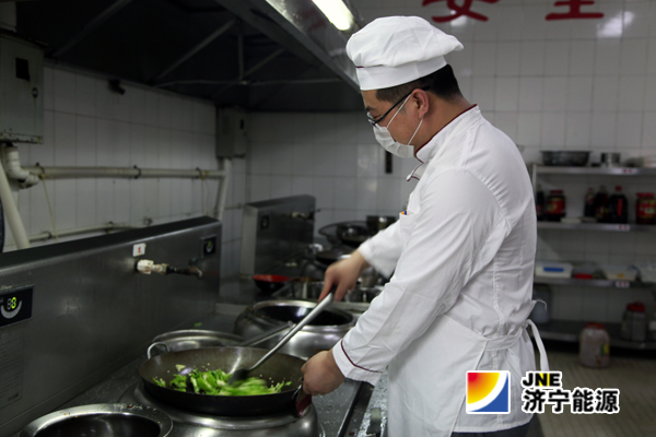 【义桥煤矿职工转岗故事】执笔改掌勺&nbsp;&nbsp;转岗砺自我