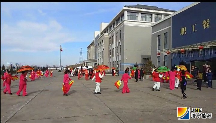 2019年2月6日，沙沟村秧歌队到朱家峁煤矿慰问表演（相宏伟摄）.jpg