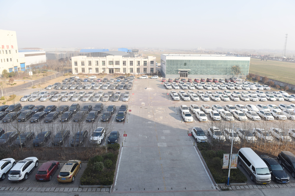 1610703215825921.jpg 霄云煤矿按照颜色对车辆进行管.jpg