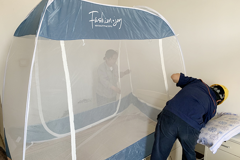 1629949462528263.jpg 民生热能为职工增添蚊帐.jpg