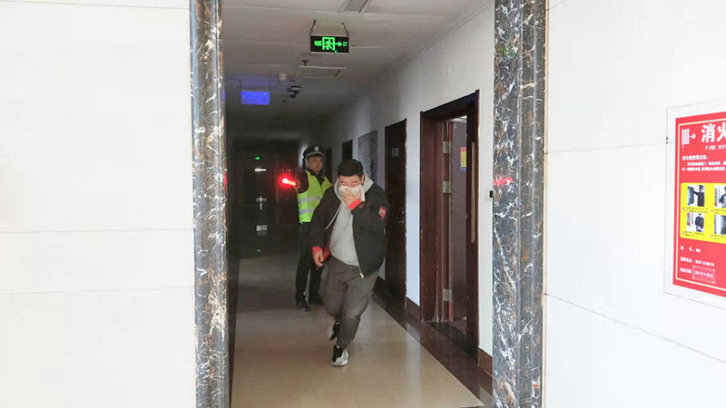 1636859574596403.jpg 安居煤矿开展消防应急演练活动2.jpg