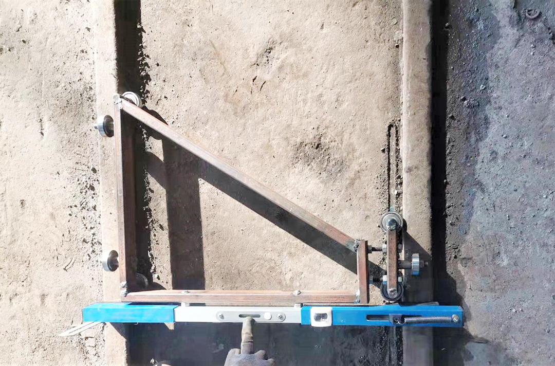 阳城煤电研发自动轨距测量仪 提高道轨铺设标准--图片.jpg