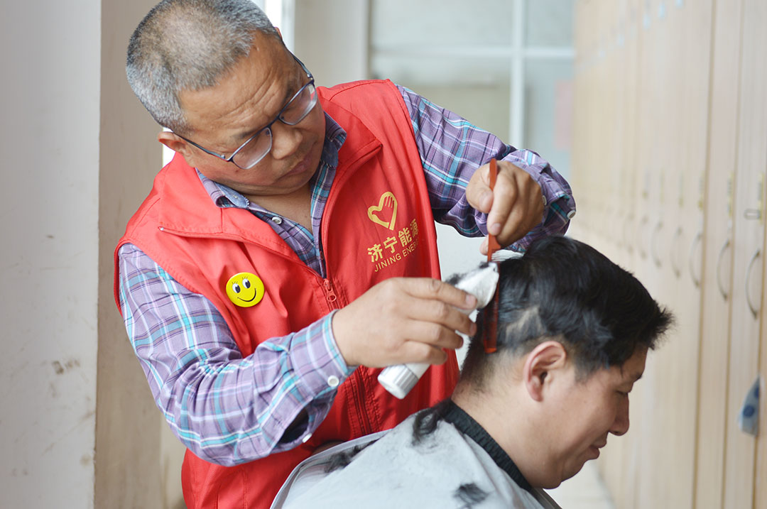 1650532498122027.jpg 安居煤矿:常态化志愿服务实用又暖心(肖淑慧).JPG