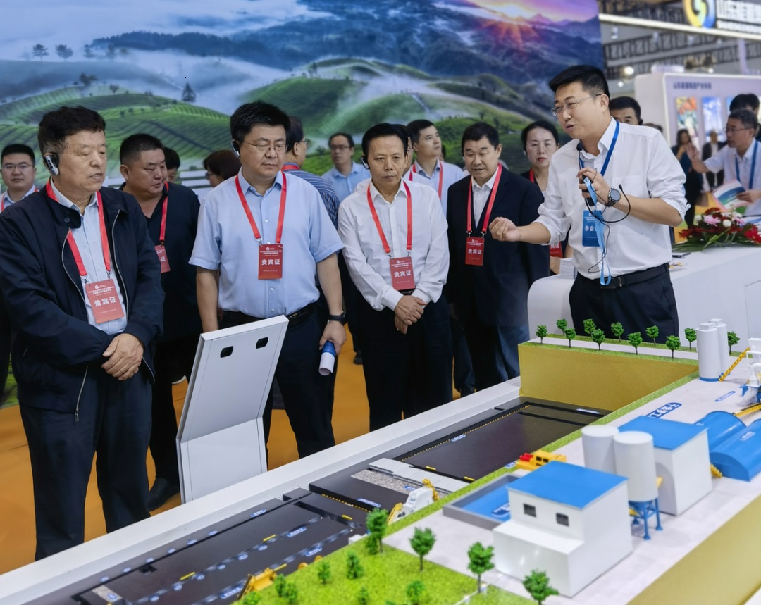 1696382323870532.jpg 640.jpg