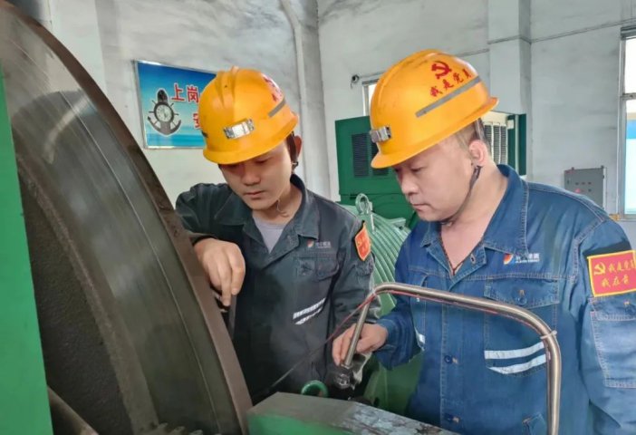 金桥煤矿党建引领区队治理，筑起企业高质量发展“安全堡垒”