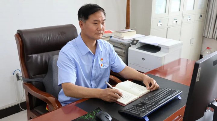 遵规守纪先进典型丨韩丰：严于律己、廉洁奉公