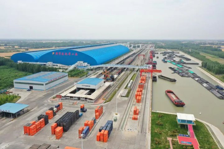 梁山港单日疏港量再创新纪录