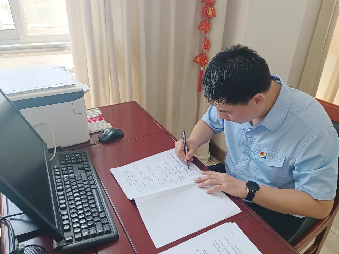 1756517541499771.jpg 杨恒洲写实工作.jpg