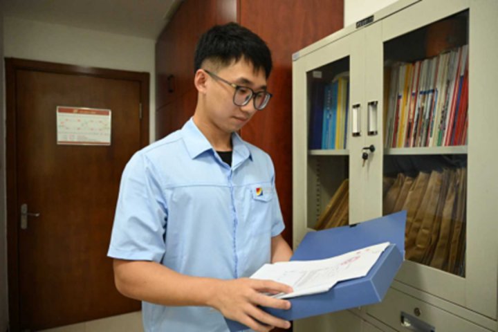 后浪入海丨吴天诺：合同审查里的“法治成长课”