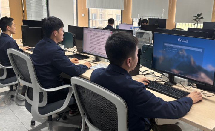 鲸航科技信创计算机测试赋能多行业数字化转型