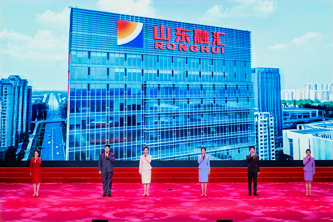 1770954620122941.jpg 19.朗诵1.jpg