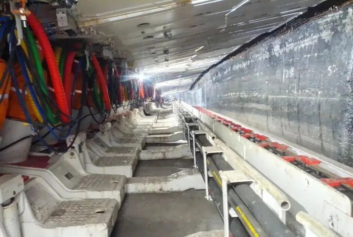 山东融汇集团首个340米超长综采工作面试运转成功