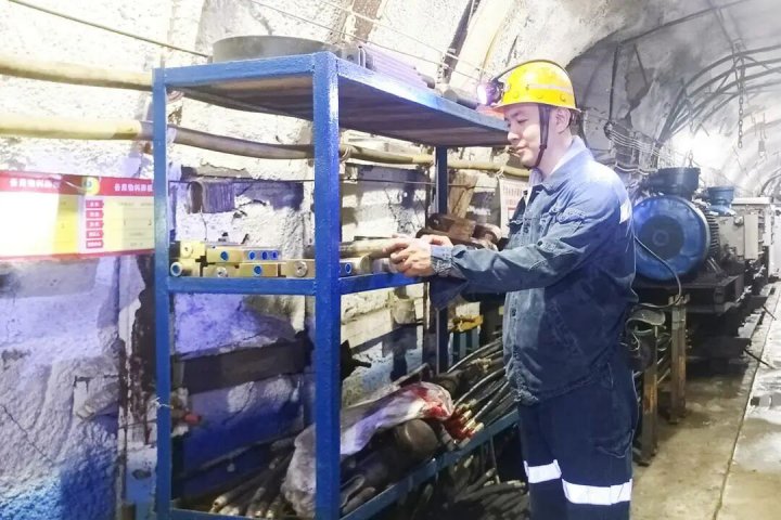 身边戎光丨运河煤矿张振：一名验收员的“尺规”人生